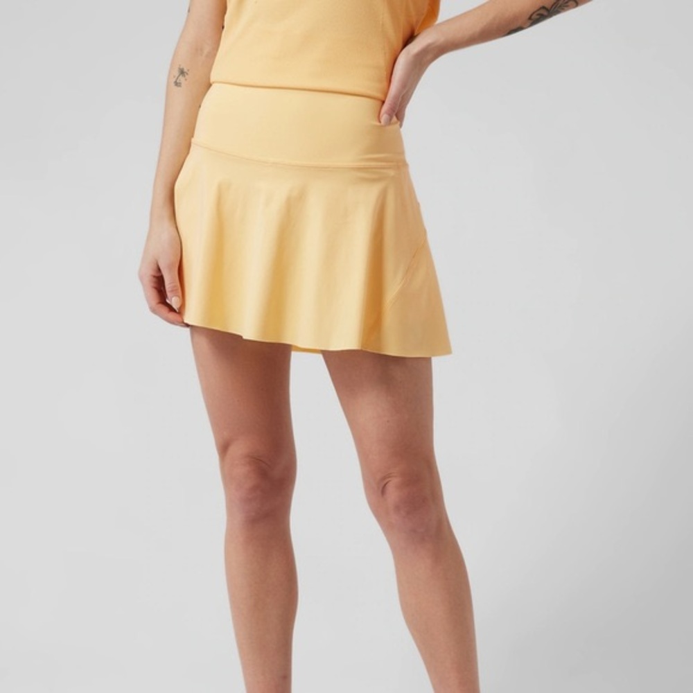Athleta Ace Tennis Skort 13.5” in Lunaria Yellow XS